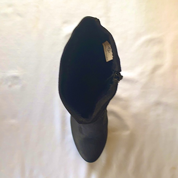 Dream Pairs Black Vegan Suede Ankle Boots!! - Picture 2 of 4